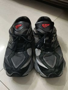 New Balance 9060 Sneakers