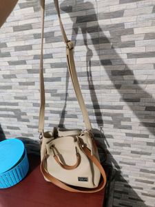 ✨ Price drop ✨  Sling bag