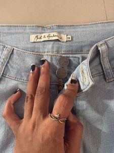 Wide Leg Light Wash Jeans