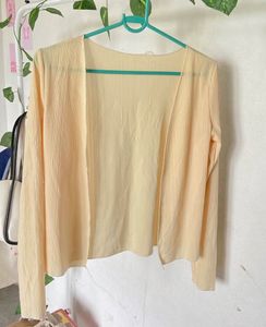 butter yellow cardigan 💛