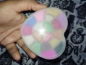 A Beautiful Eyeshadows Palate