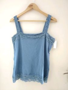 Beautiful Top With Nice Lace Detailing