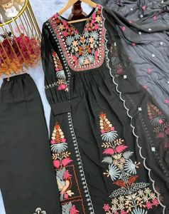 Kurta Pant And Dupatta Set