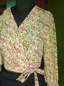New Floral Wrap Top
