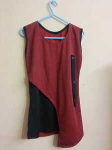 Chic Red & Black Sleeveless Top