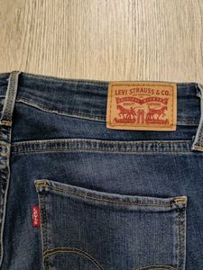 Ma1485 Levi&#39;s bootcut jeans waist 30