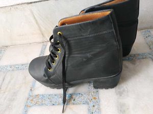 Black High Ankle Shoes 👟