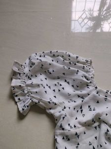 Triangle Print Puff Sleeve Crop Top