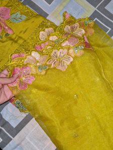 Elegant Embroidered Kurta Sets | L Size