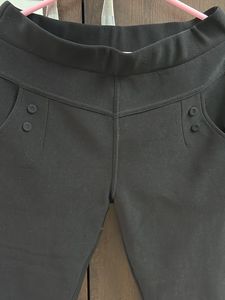 Stylish Black Capri Pants