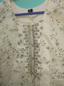 Elegant Embroidered Green Kurti Set