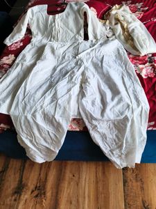 Elegant white patiyala Salwar Suit