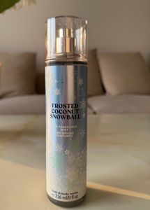 Bath & Body Works- Frosted Coconut Snowball