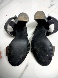 Stylish Black Heeled Sandals👡👡