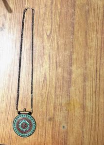 Stunning Green &amp; Gold Mandala Pendant Necklace wit