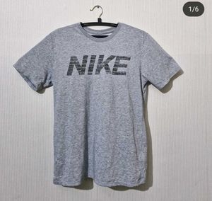 NIKE TEE