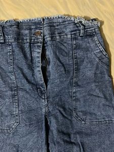 Frayed Hem Wide Leg Jeans