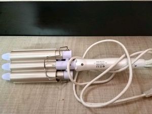 KEMEI TRIPLE TONG HAIR WAVER