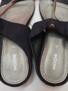 Like New Ladies Mochi Chappal