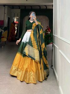 New Bollywood Stayle Beautiful Women Lahenga Chunr