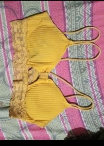 Kadhai Dupatta With Yellow Bra