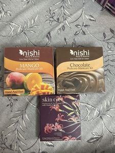 combo of manicure pedicure kit