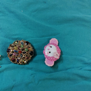 combo saree pins and clips
