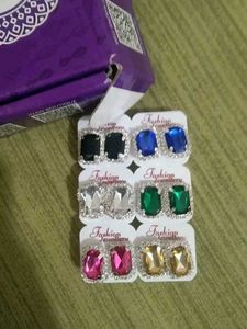Stud Earrings with Rhinestones