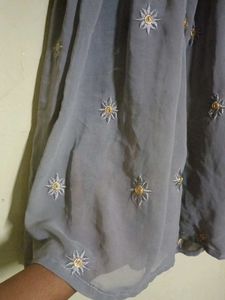Set Of Embroidered Kurta And Pajama