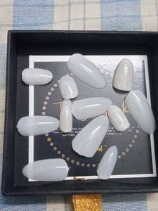 Nail sets &amp; hair accessories