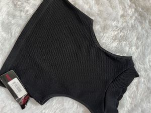 Black Turtle Neck Tank Top❤️