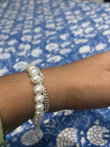 Pearl &amp; Silver Chain Bracelet