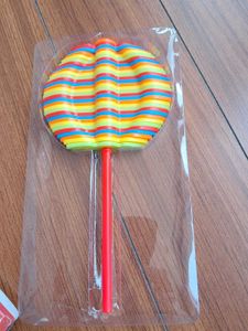 55)Toy Airplane with Pilot &amp; Candy Flower