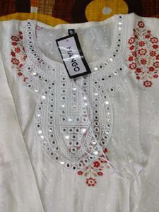 Elegant Embroidered Kurti