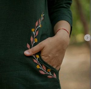 Bottle Green Handloom Cotton Embroidery Kurta Set