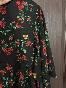 TOKYO TALKIES Floral Top