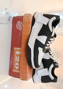 Stylish Black &amp; White Sneakers