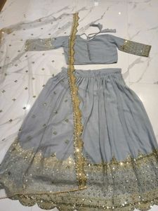Elegant Grey Embroidered Kurta 3psSet