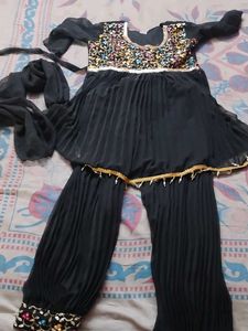 Black Embroidered Salwar Kameez