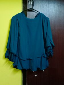 Volume Sleeves Top