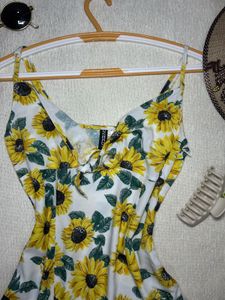 H&amp;M Floral Pintresty Dress