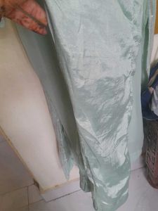 A Shiffon Kurta Suit With Bottom