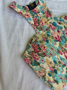 Floral print crop top