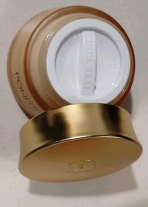 Pond&#39;s Bright Beauty Gel