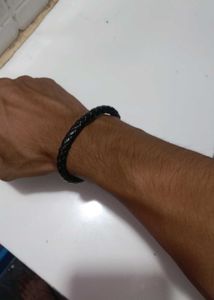 Men&#39;s Adjustable With  Pin Black Braided Bracelet