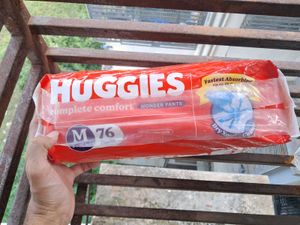 Huggies Baby Diapers M Size, 76 Count