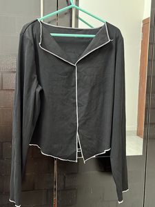 Price Drop❗️❗️Trendy Black top