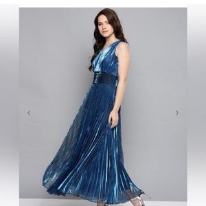 LABEL RITU KUMARAccordion PleatedMaxi Fit &amp;Flare