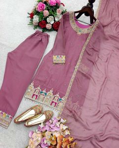 Elegant White &amp; Gold Embroidered Saree