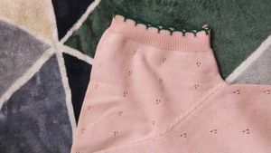 Pink knitted top
